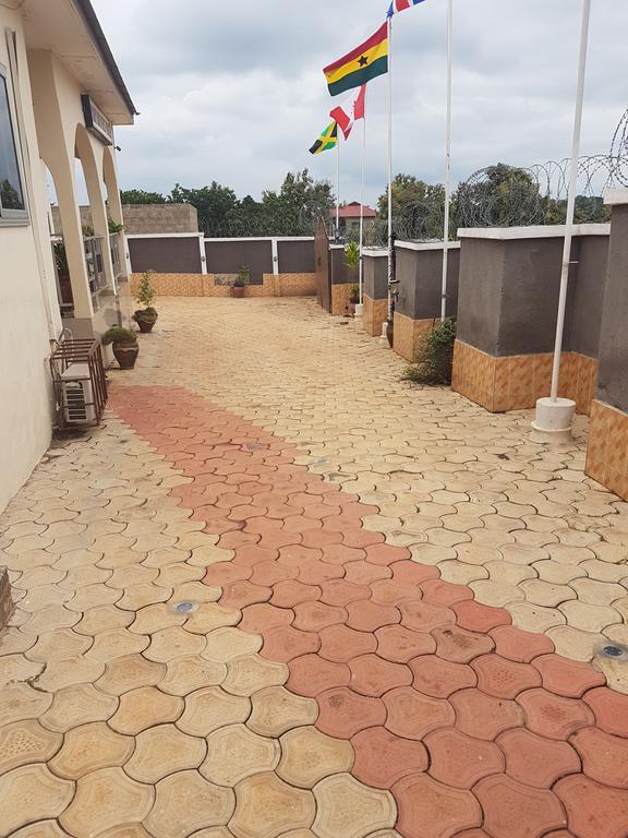 Maryland Guest House Sunyani ภายนอก รูปภาพ